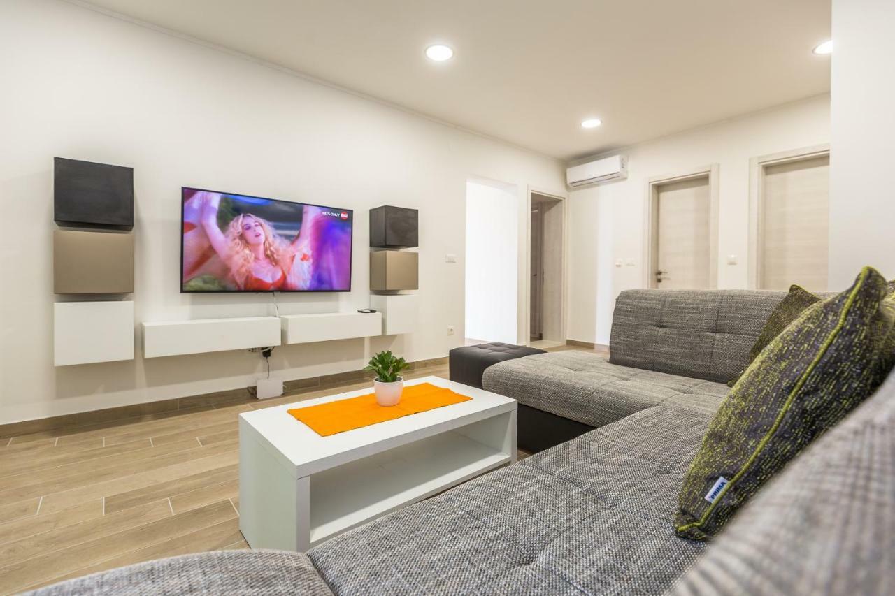 Acoustic Apartment Makarska Exterior photo