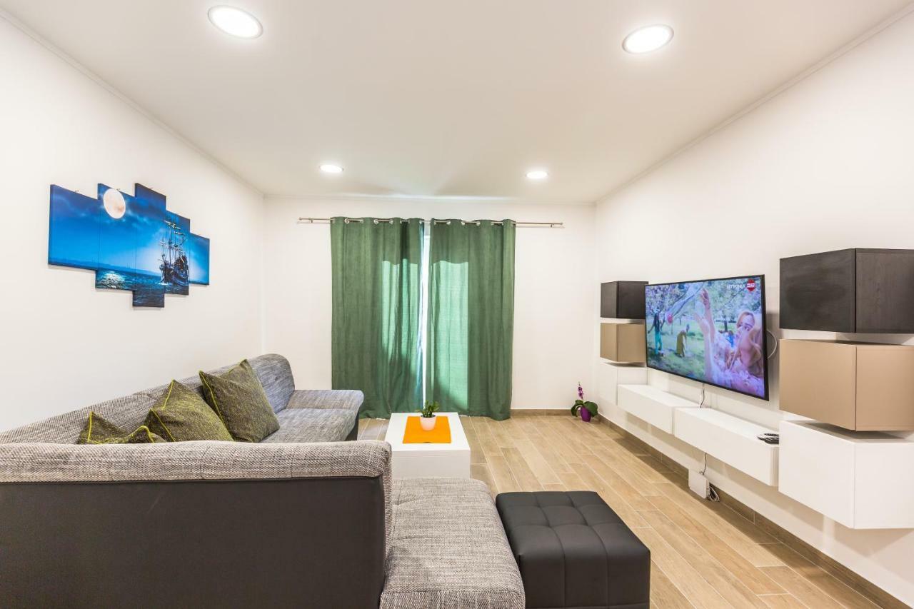 Acoustic Apartment Makarska Exterior photo